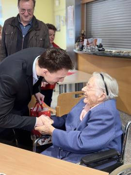 DECEMBRSKI OBISK (1)